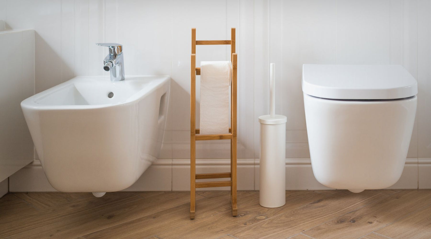 Discover 5 Benefits of Toilets with Bidets by Plumbing Deals