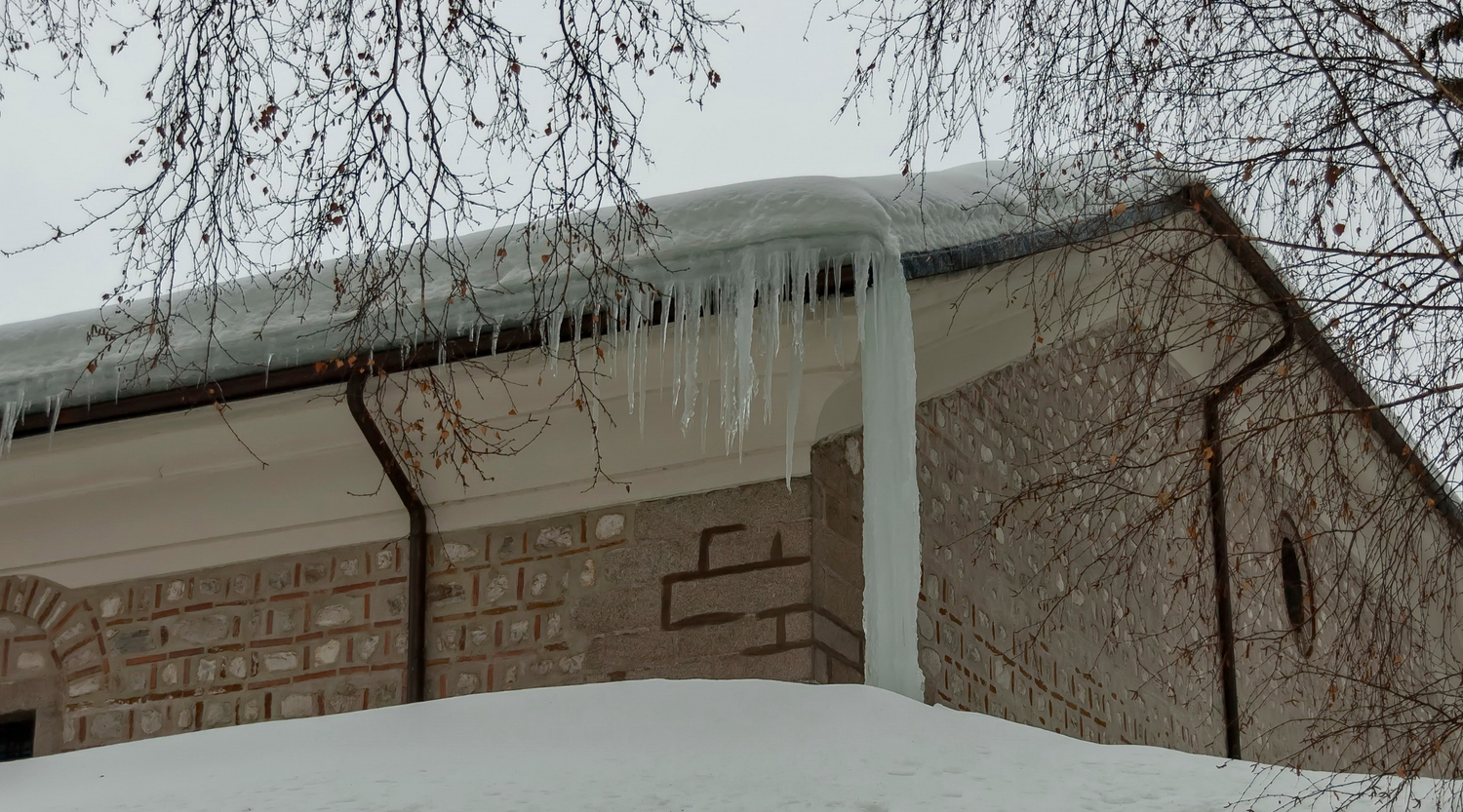 Winterizing Your Home: A Guide to Leak Prevention by Plumbing Deals