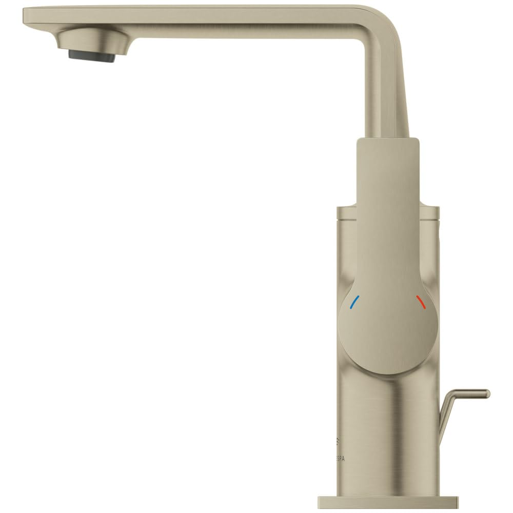 Grohe Allure chrome single-hole bathroom faucet with single handle and pull-out spout.