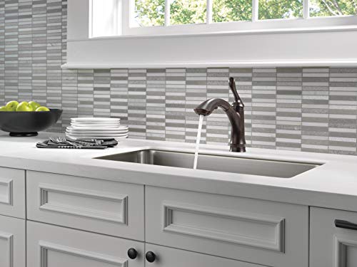 Delta Linden Single Handle Pull-Out Low-Arc Kitchen Faucet