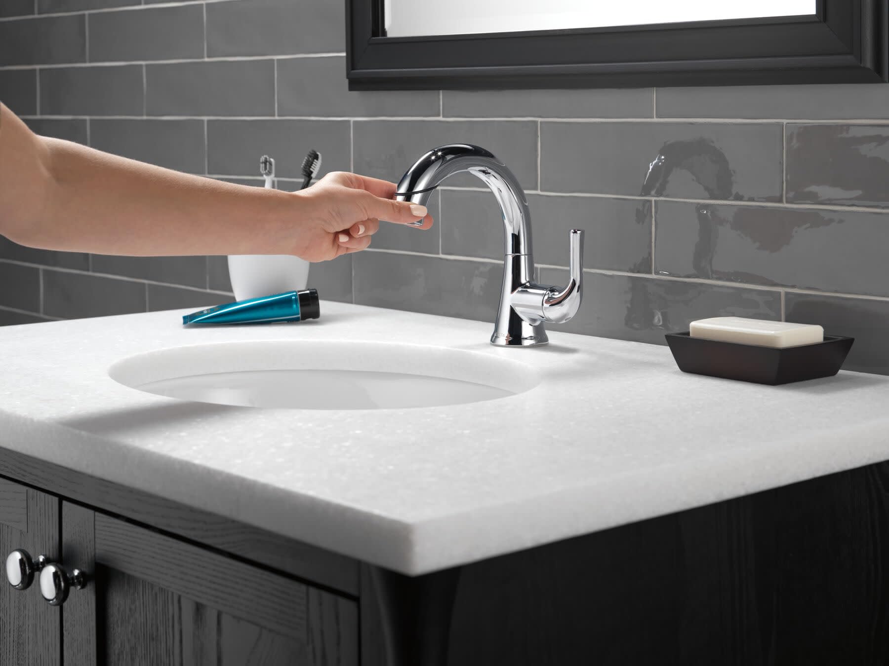 Delta Kayra Single Handle Pull-Down Bathroom Faucet in Champagne Bronze - 533LF-CZPDMPU