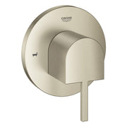 Grohe Plus brushed nickel 2-way diverter trim with round backplate, curved lever handle, and tub spout icon.