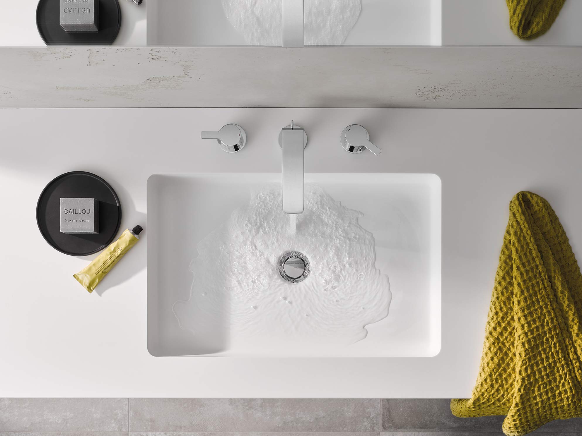Grohe 2057800A Lineare 8-inch Widespread 2-Handle M-Size Bathroom Faucet 1.2 GPM In Starlight Chrome Finish