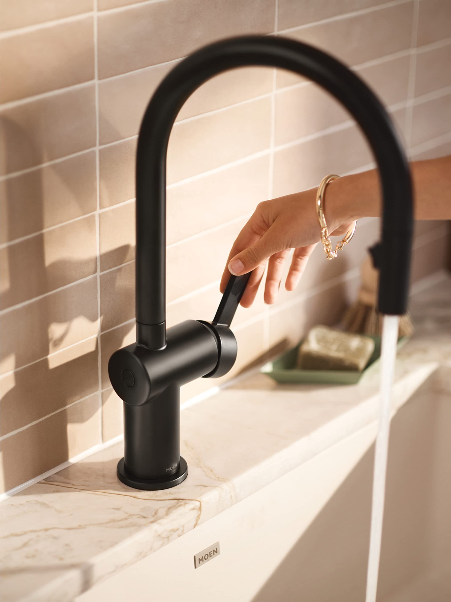 Moen Cia Motionsense Wave Sensor Touchless One Handle Pulldown Kitchen Faucet Featuring Power Clean Includes Optional and Accents in Matte Black - 7622EWBL
