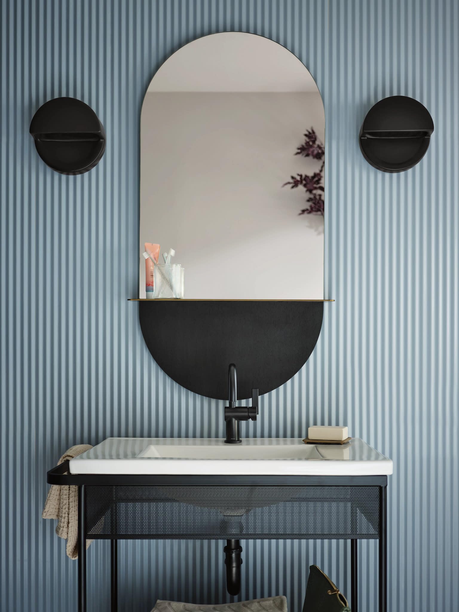Moen Cia Motionsense Wave Touchless Single Handle Bathroom Sink Faucet in Matte Black - 6221EWBL