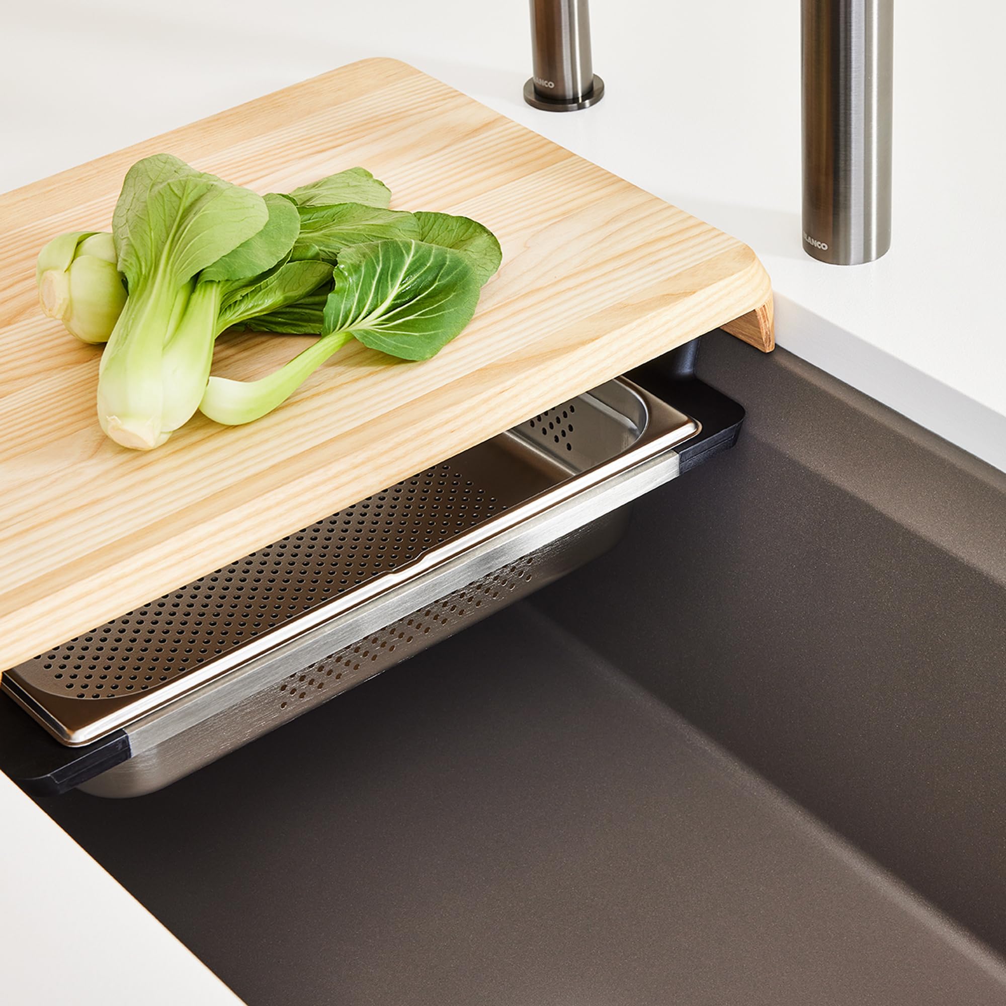 Blanco Inteos Bridge Cutting Board in Ash Wood - 443336