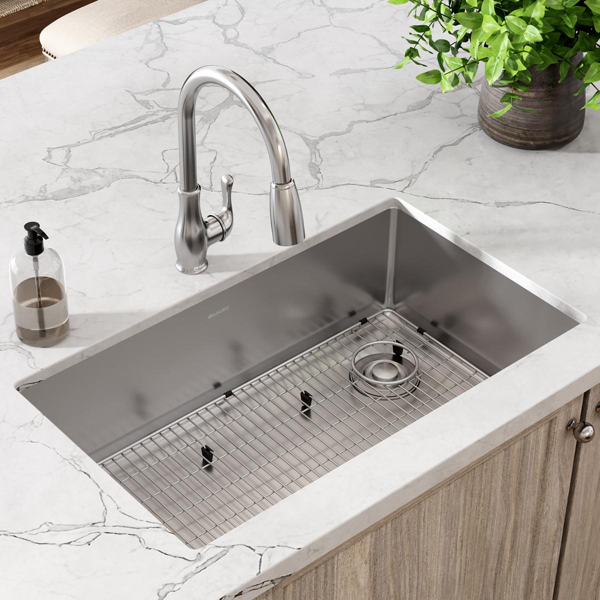 Elkay Crosstown 18 Gauge Stainless Steel 31-1/2" x 18-1/2" x 9" Single Bowl Undermount Sink Kit