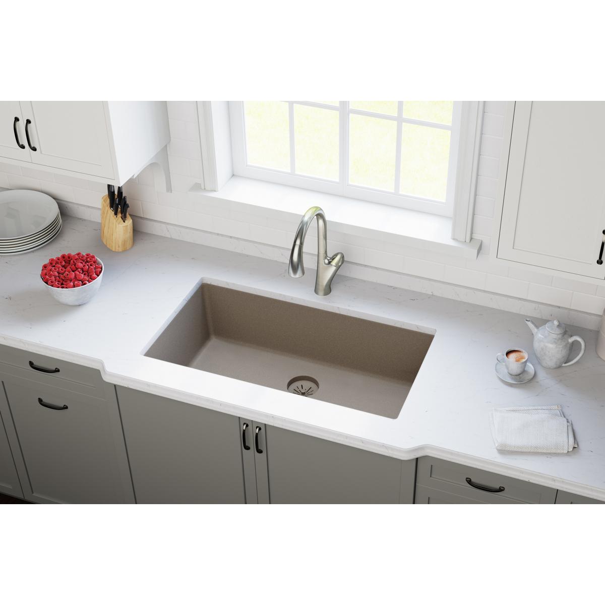 Elkay Quartz Perfect Drain 3-1/2" Removable Polymer Basket Strainer and Rubber Stopper Silvermist