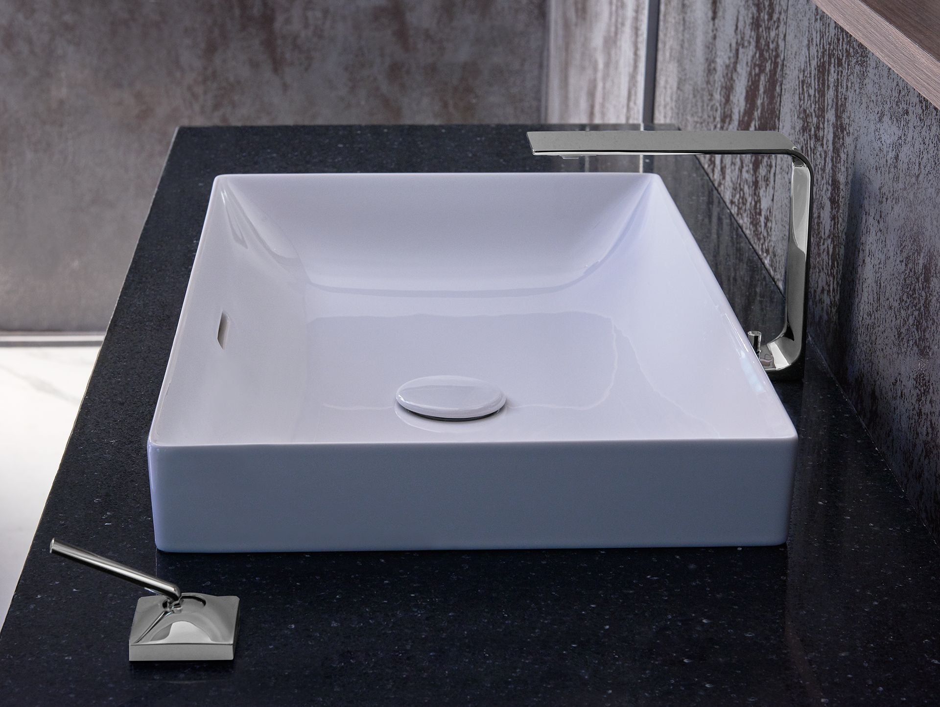Toto Kiwami 23 5/8 inch Vessel Bathroom Sink with CeFiONtect in Cotton White - LT476GR#01