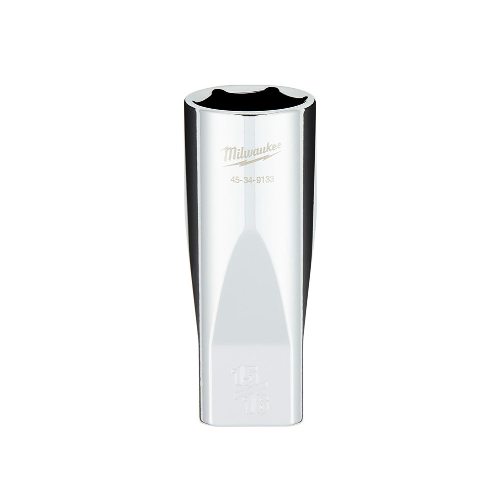 Milwaukee 1/2 in. drive 15/16 in. SAE 6-point deep socket with four flat sides and chrome finish.