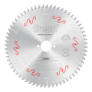 Freud LU3A01 220mm circular saw blade with carbide teeth, center bore, and red wave markings, made in Italy.