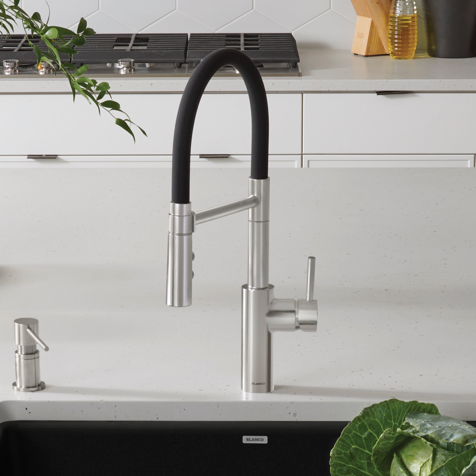 Blanco 402448: Catris Flexo Semi-Pro 1.5 GPM Faucet - PVD Stainless