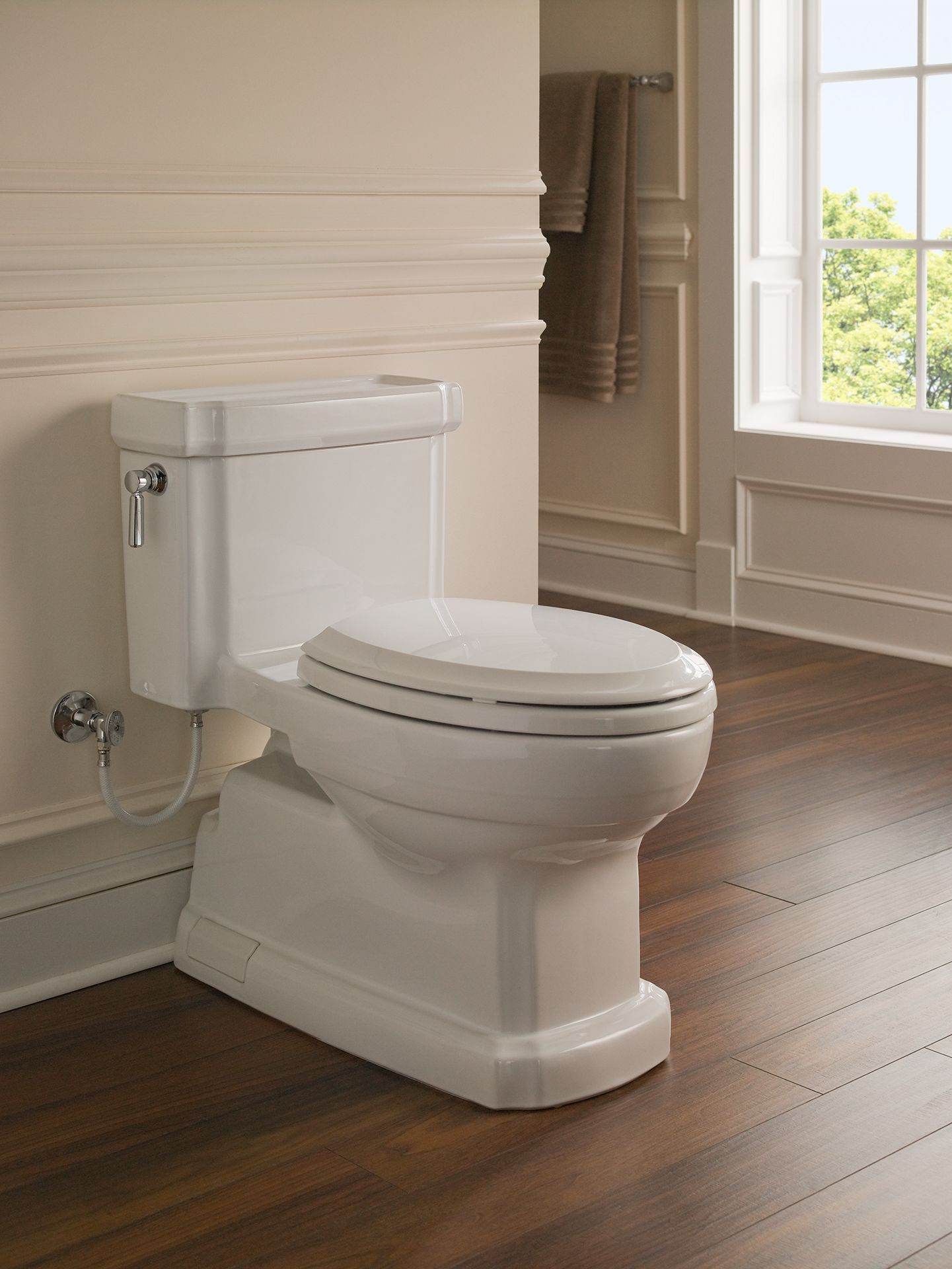 Toto Eco Guinevere Elongated Universal Height Toilet 1.28 GPF with SS224 SoftClose Seat in Ebony